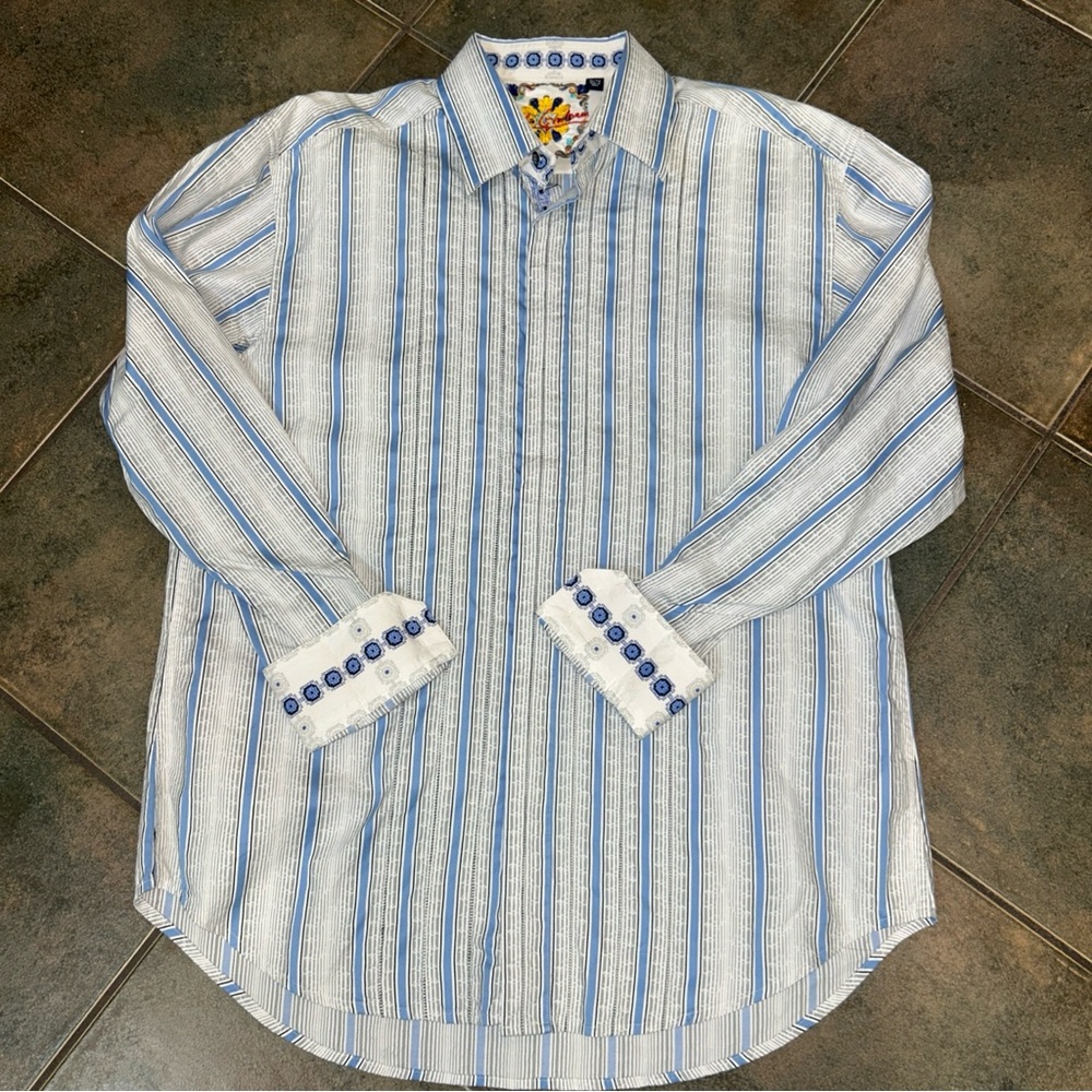 Robert Graham White and Blue Patterned Shirt
